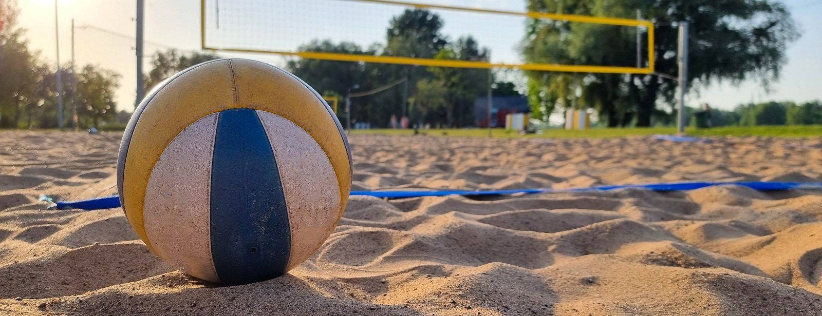 Beach volleyball net and ball rental in Minnesota