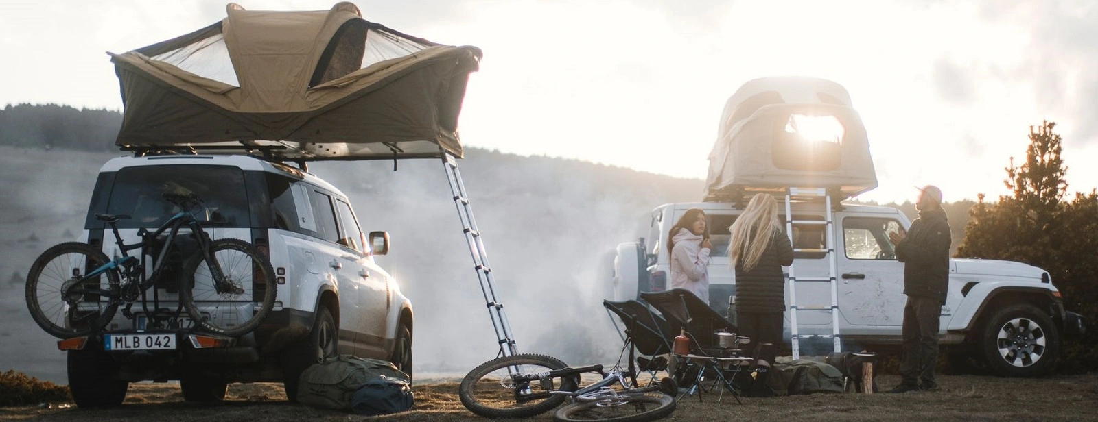 Rooftop Tent Rentals – Minneapolis & Minnesota - North Sport Rentals Rooftop tent rental setup on vehicle for outdoor camping in Minneapolis and Minnesota